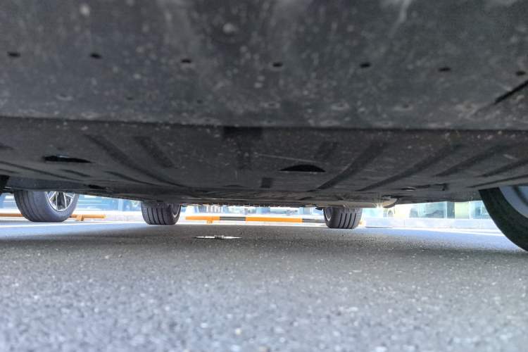 Used Lynk & Co 07 2024 EM-P 126 Long-Range Ultra Chassis Front