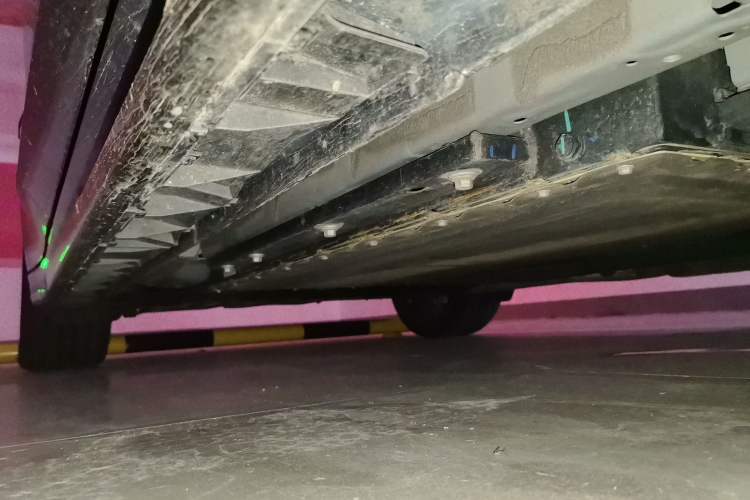 Used Lynk & Co 07 2024 EM-P 126 Long-Range Ultra Chassis Front Right