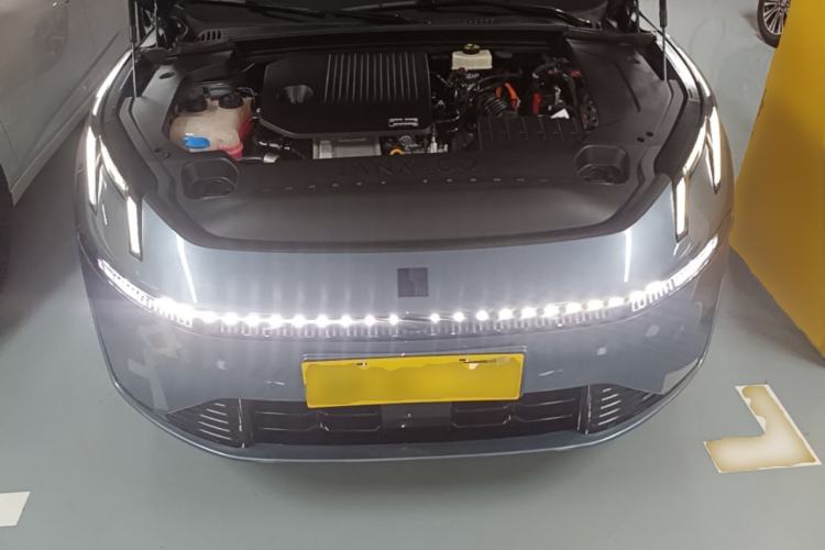 Used Lynk & Co 07 2024 EM-P 126 Long-Range Ultra Engine Bay