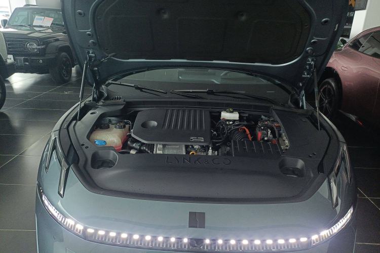Used Lynk & Co 07 2024 EM-P 126 Long-Range Ultra Engine Bay