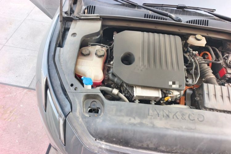 Used Lynk & Co 07 2024 EM-P 126 Long-Range Ultra Engine Bay Right