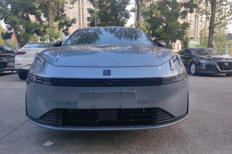 Used Lynk & Co 07 2024 EM-P 126 Long-Range Ultra Exterior 1