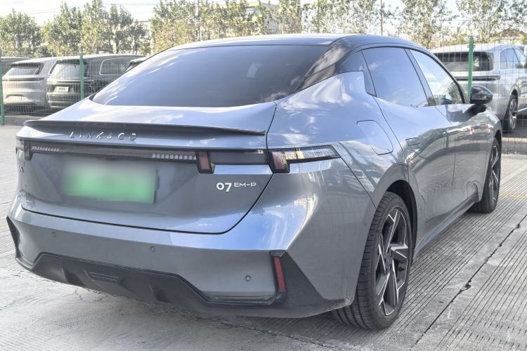Used Lynk & Co 07 2024 EM-P 126 Long-Range Ultra Exterior 3