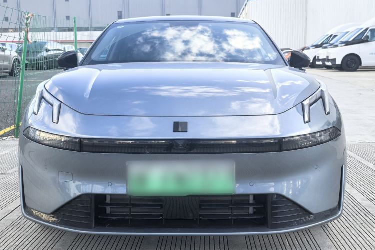 Used Lynk & Co 07 2024 EM-P 126 Long-Range Ultra Exterior 4