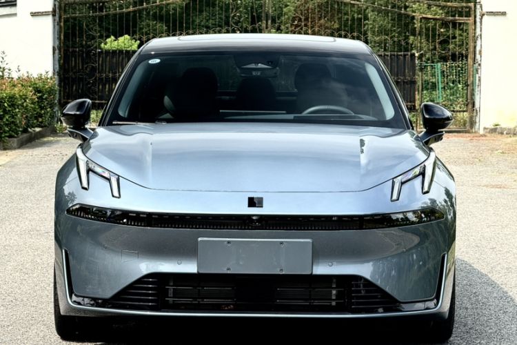 Used Lynk & Co 07 2024 EM-P 126 Long-Range Ultra Exterior 6