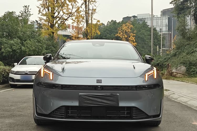 Used Lynk & Co 07 2024 EM-P 126 Long-Range Ultra Exterior 9