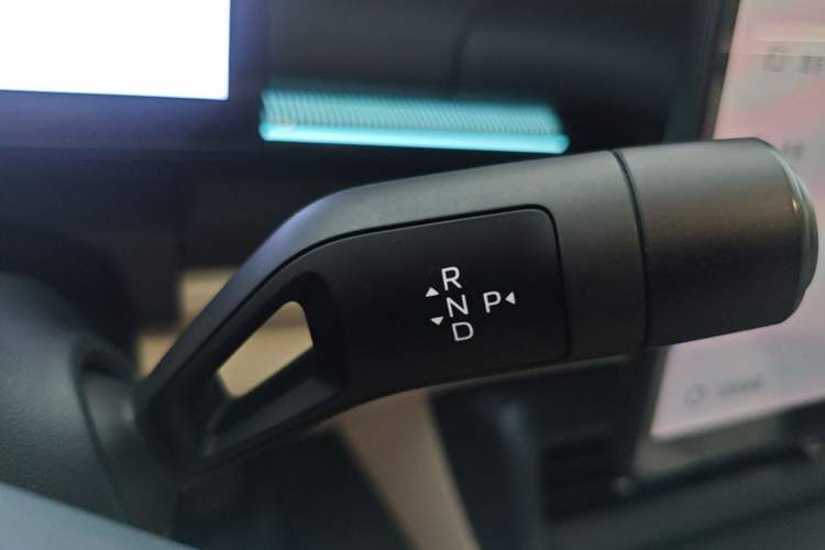 Used Lynk & Co 07 2024 EM-P 126 Long-Range Ultra Gear Lever
