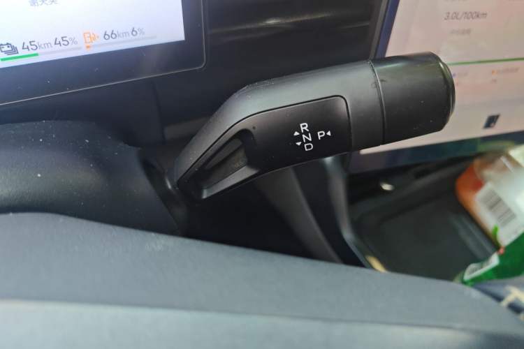 Used Lynk & Co 07 2024 EM-P 126 Long-Range Ultra Gear Lever