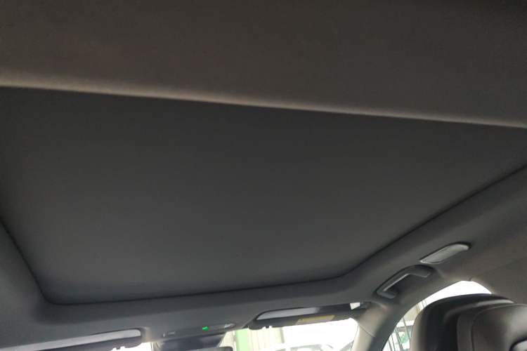 Used Lynk & Co 07 2024 EM-P 126 Long-Range Halo Headliner