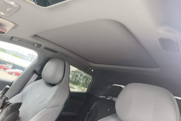 Used Lynk & Co 07 2024 EM-P 126 Long-Range Ultra Headliner