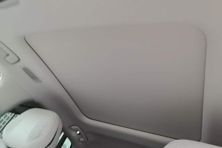 Used Lynk & Co 07 2024 EM-P 126 Long-Range Ultra Headliner