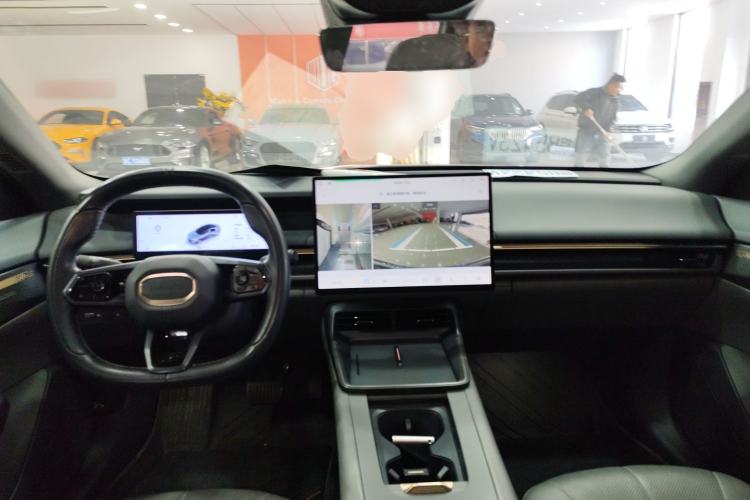 Used Lynk & Co 07 2024 EM-P 126 Long-Range Ultra Interior 2