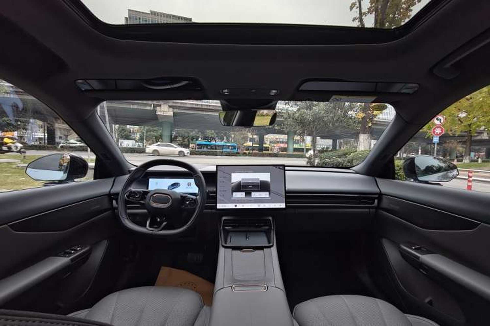Used Lynk & Co 07 2024 EM-P 126 Long-Range Ultra Interior 2