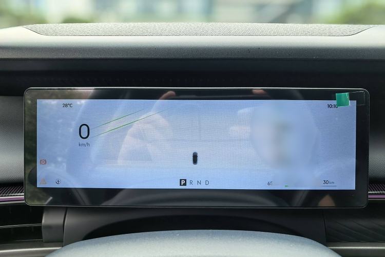 Used Lynk & Co 07 2024 EM-P 126 Long-Range Ultra Interior 4
