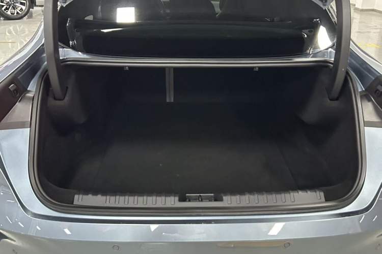 Used Lynk & Co 07 2024 EM-P 126 Long-Range Ultra Interior 6