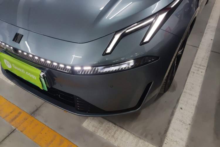 Used Lynk & Co 07 2024 EM-P 126 Long-Range Pro Left Front Headlight