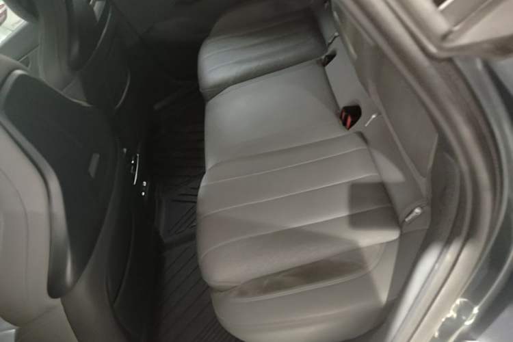 Used Lynk & Co 07 2024 EM-P 126 Long-Range Ultra Left Rear Seat