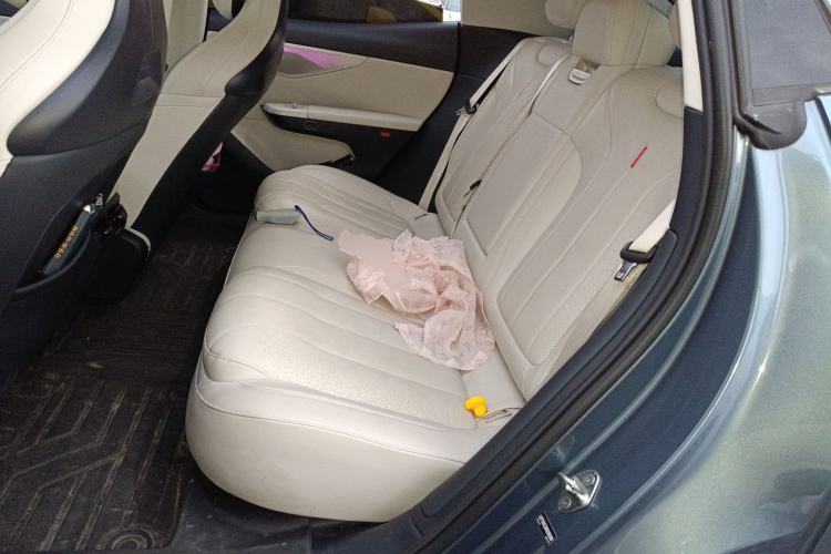 Used Lynk & Co 07 2024 EM-P 126 Long-Range Ultra Left Rear Seat