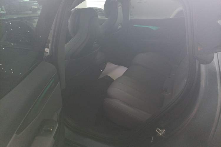 Used Lynk & Co 07 2024 EM-P 126 Long-Range Ultra Left Rear Seat