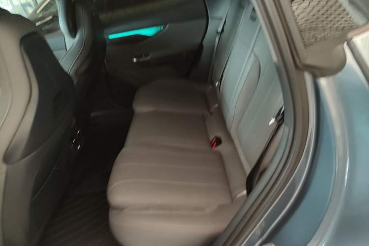 Used Lynk & Co 07 2024 EM-P 126 Long-Range Ultra Left Rear Seat