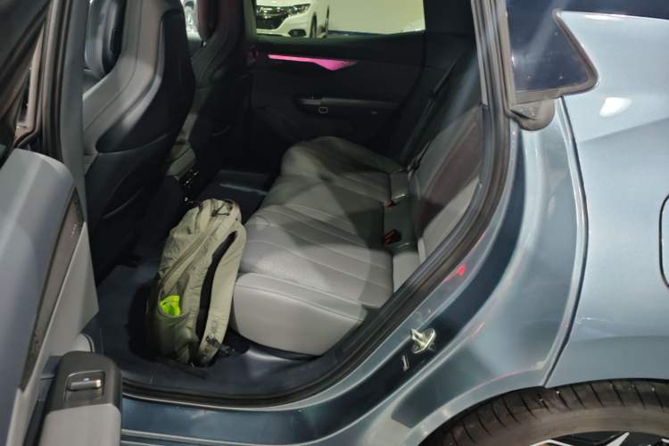 Used Lynk & Co 07 2024 EM-P 126 Long-Range Ultra Left Rear Seat
