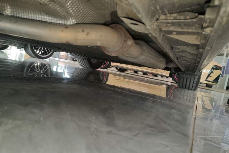 Used Lynk & Co 07 2024 EM-P 126 Long-Range Ultra Left Side Sill