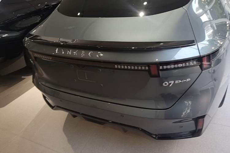 Used Lynk & Co 07 2024 EM-P 126 Long-Range Ultra Rear