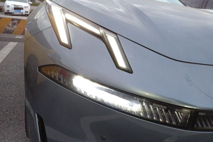 Used Lynk & Co 07 2024 EM-P 126 Long-Range Ultra Right Front Headlight