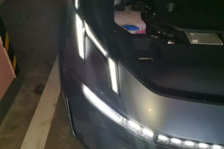 Used Lynk & Co 07 2024 EM-P 126 Long-Range Ultra Right Front Headlight