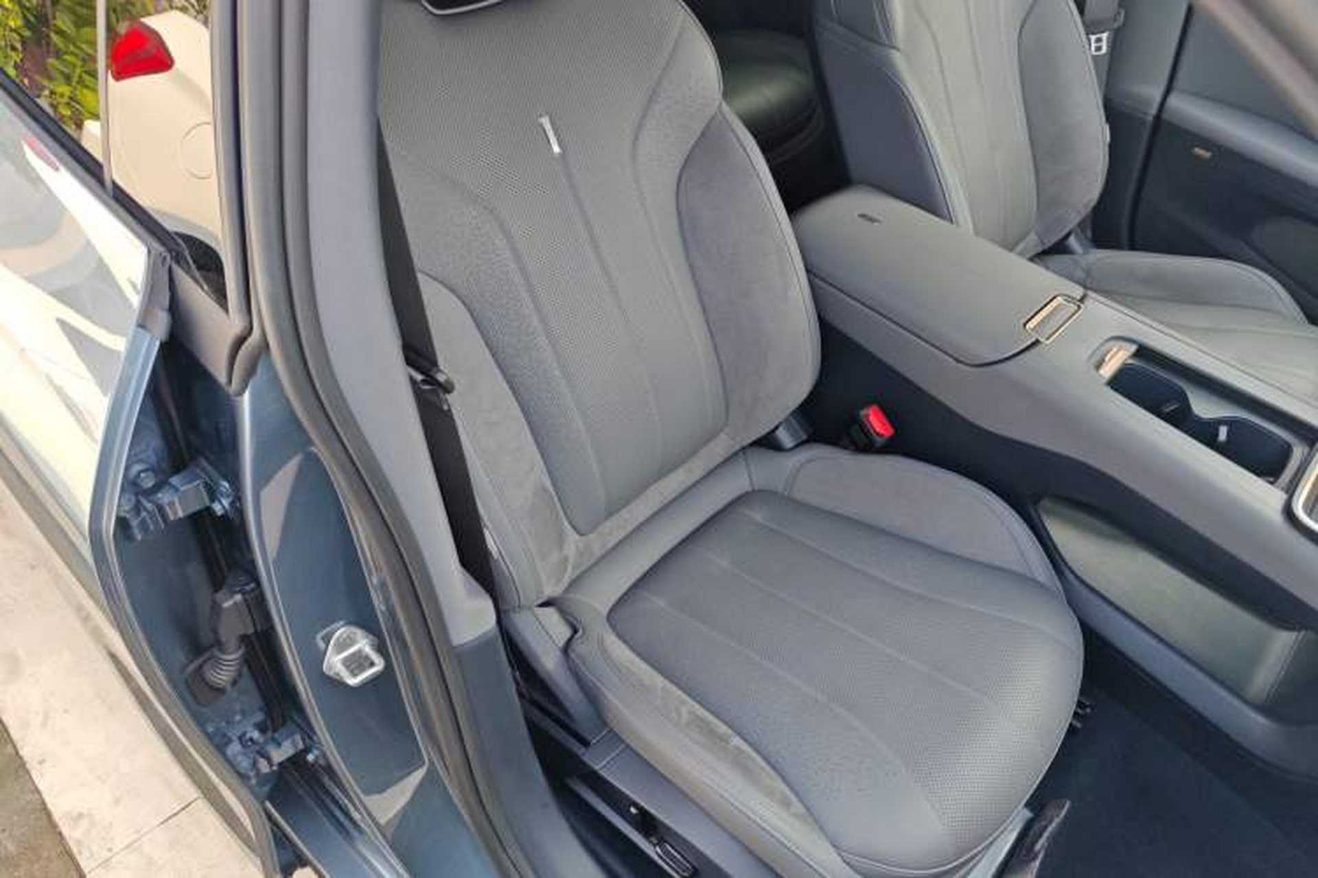 Used Lynk & Co 07 2024 EM-P 126 Long-Range Ultra Right Front Seat