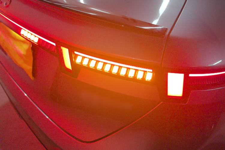 Used Lynk & Co 07 2024 EM-P 126 Long-Range Ultra Right Rear Taillight