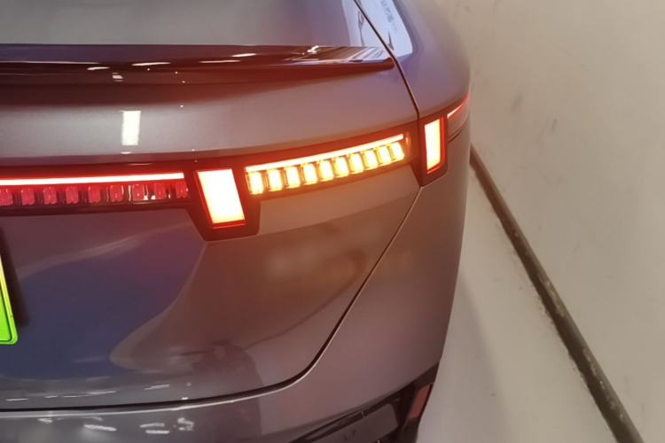 Used Lynk & Co 07 2024 EM-P 126 Long-Range Ultra Right Rear Taillight