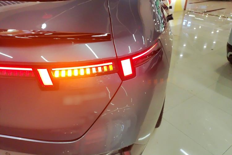 Used Lynk & Co 07 2024 EM-P 126 Long-Range Ultra Right Rear Taillight