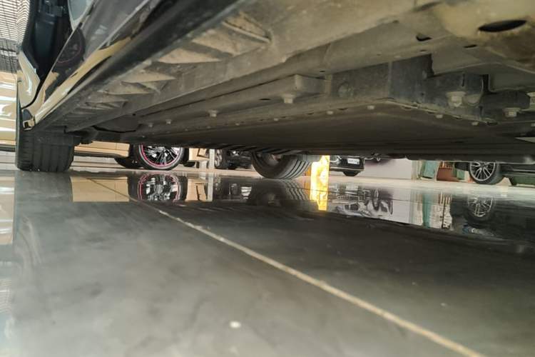 Used Lynk & Co 07 2024 EM-P 126 Long-Range Ultra Right Side Sill