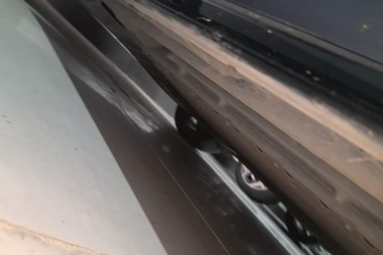 Used Lynk & Co 07 2024 EM-P 126 Long-Range Ultra Right Side Sill
