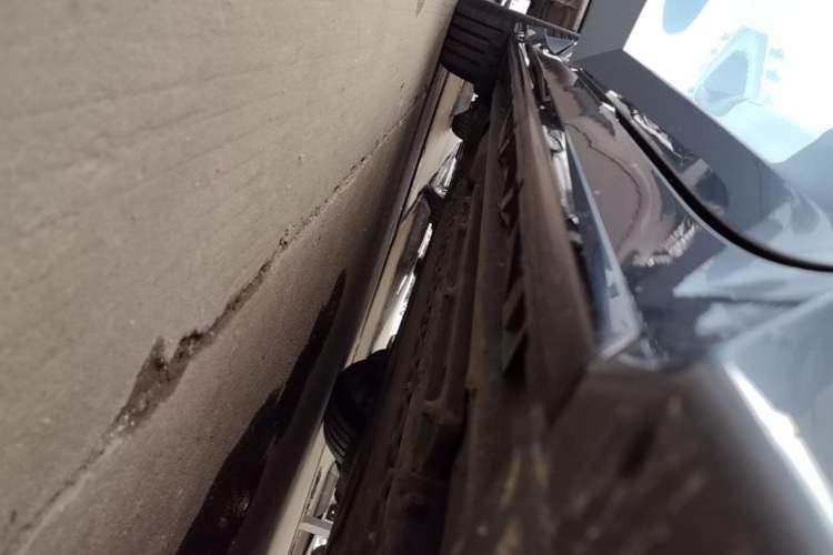 Used Lynk & Co 07 2024 EM-P 126 Long-Range Ultra Right Side Sill