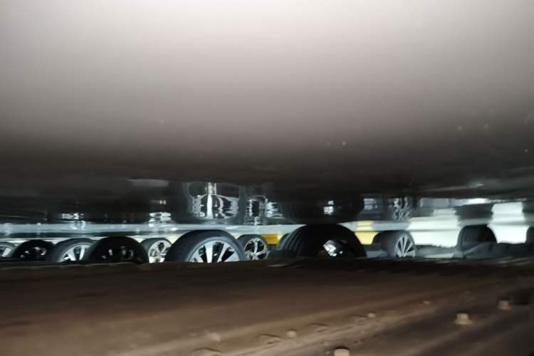 Used Lynk & Co 07 2024 EM-P 126 Long-Range Ultra Right Side Sill