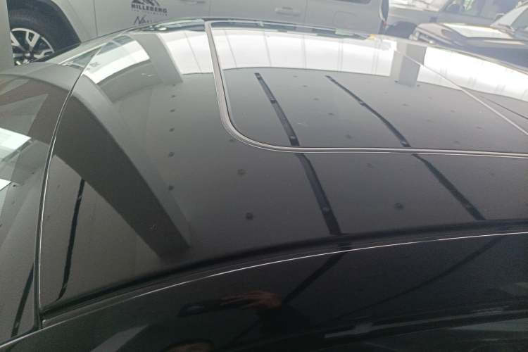 Used Lynk & Co 07 2024 EM-P 126 Long-Range Ultra Roof