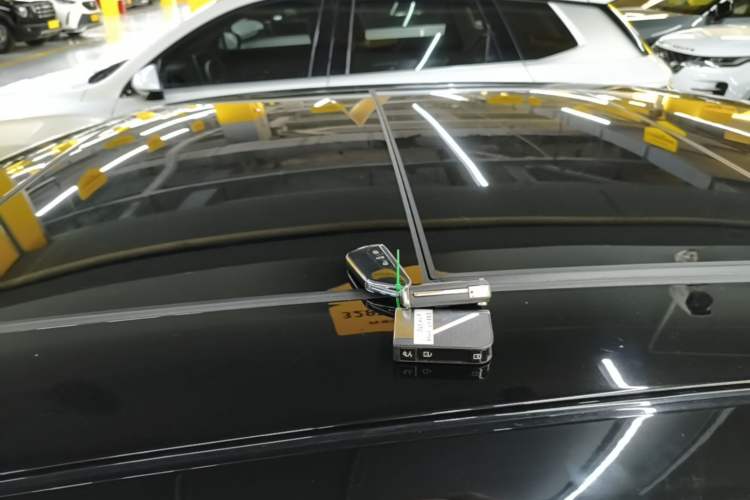 Used Lynk & Co 07 2024 EM-P 126 Long-Range Ultra Roof