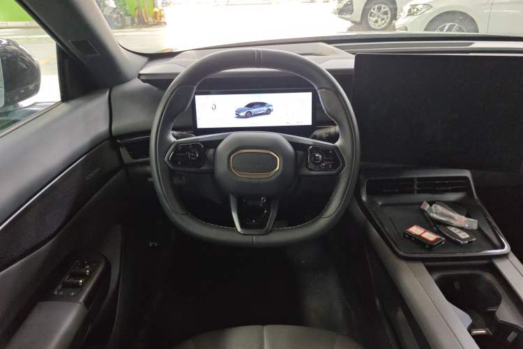 Used Lynk & Co 07 2024 EM-P 126 Long-Range Halo Steering Wheel
