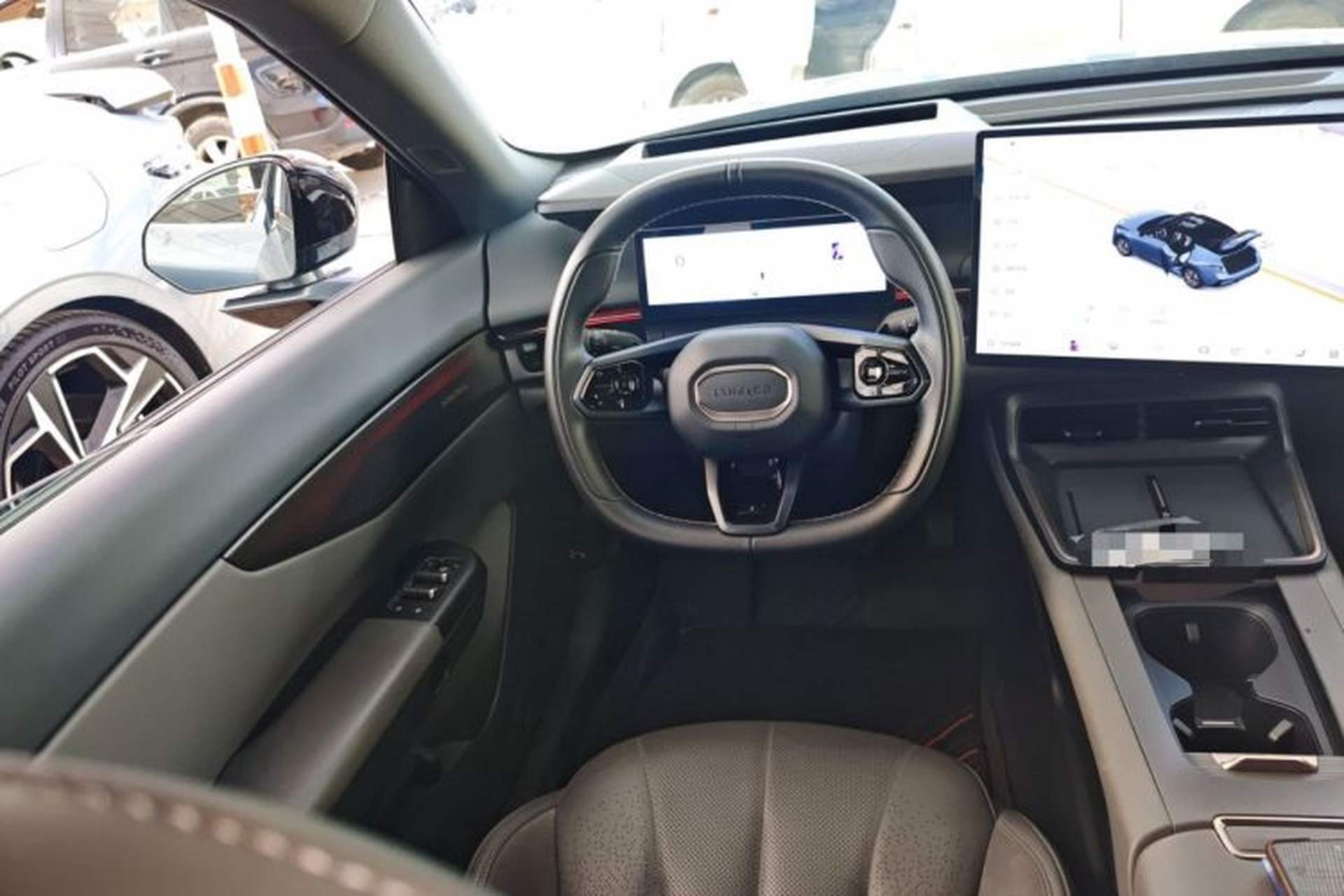 Used Lynk & Co 07 2024 EM-P 126 Long-Range Ultra Steering Wheel