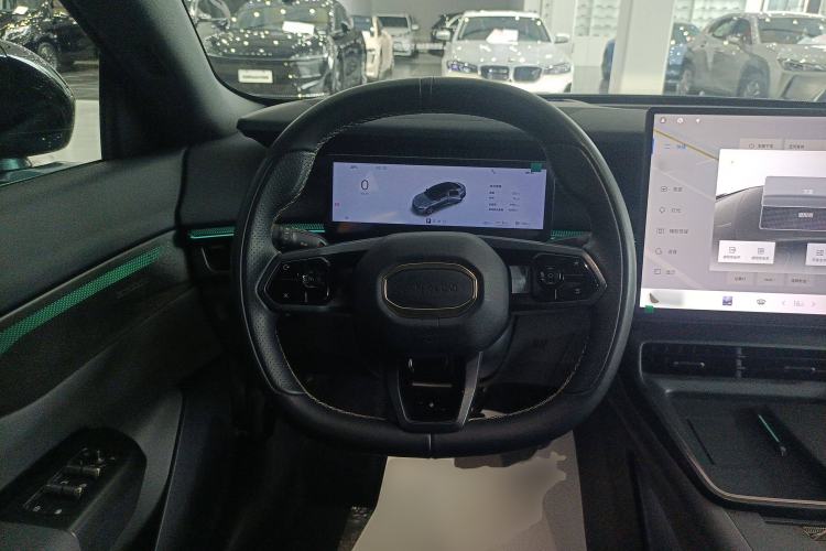 Used Lynk & Co 07 2024 EM-P 126 Long-Range Ultra Steering Wheel