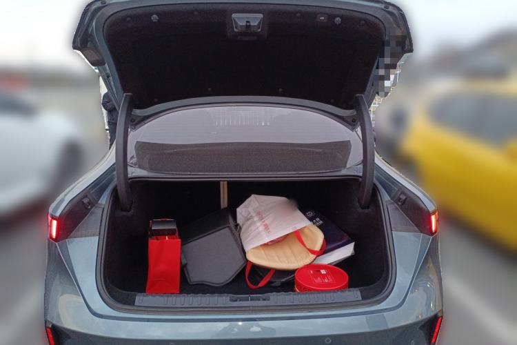 Used Lynk & Co 07 2024 EM-P 126 Long-Range Ultra Trunk