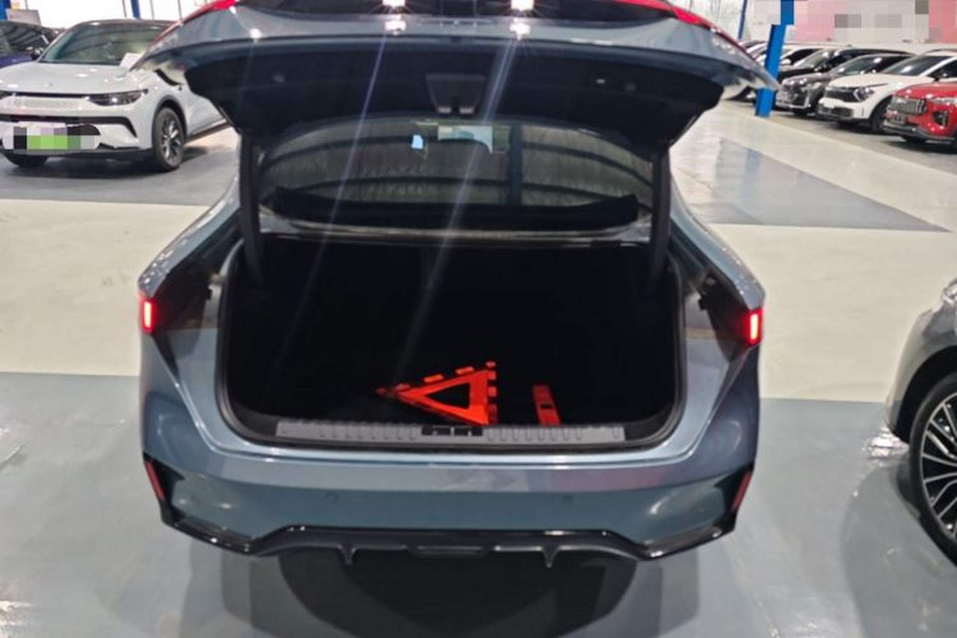 Used Lynk & Co 07 2024 EM-P 126 Long-Range Ultra Trunk