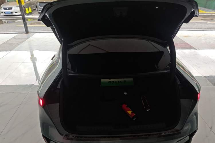 Used Lynk & Co 07 2024 EM-P 126 Long-Range Ultra Trunk