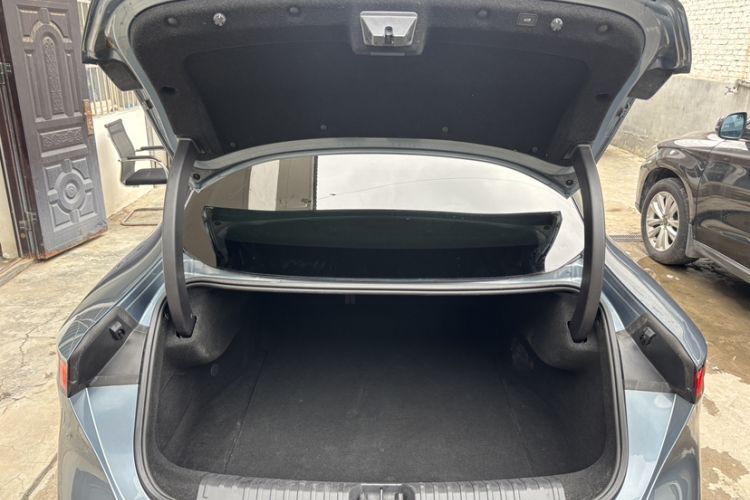 Used Lynk & Co 07 2024 EM-P 126 Long-Range Ultra Trunk