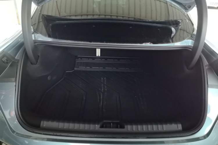 Used Lynk & Co 07 2024 EM-P 126 Long-Range Ultra Trunk