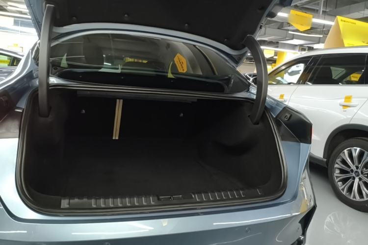 Used Lynk & Co 07 2024 EM-P 126 Long-Range Ultra Trunk