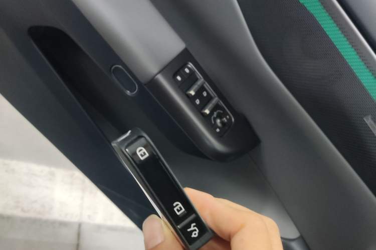Used Lynk & Co 07 2024 EM-P 126 Long-Range Pro Vehicle Key