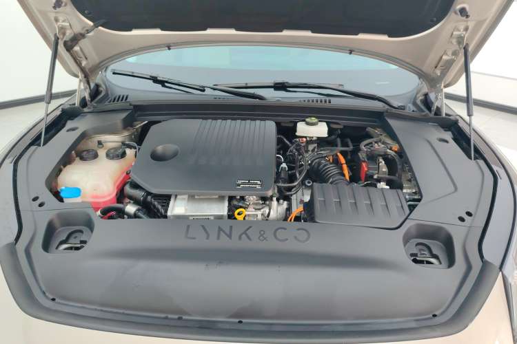 Used Lynk & Co 07 2024 EM-P 126 Long-Range Halo Engine Bay